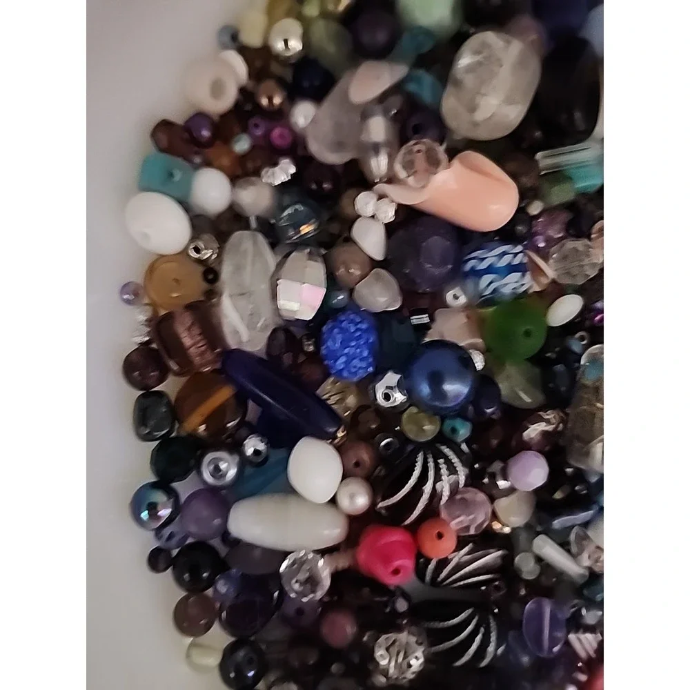 The Unbranded Brand happy beads